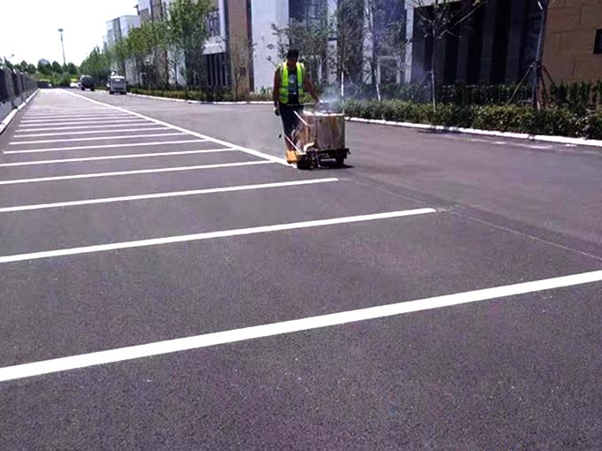 哈尔滨冷漆车位划线 价格便宜