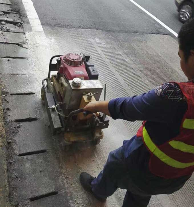 哈尔滨去除旧标线施工