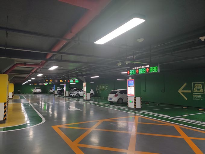 哈尔滨地下车位 消防通道划线